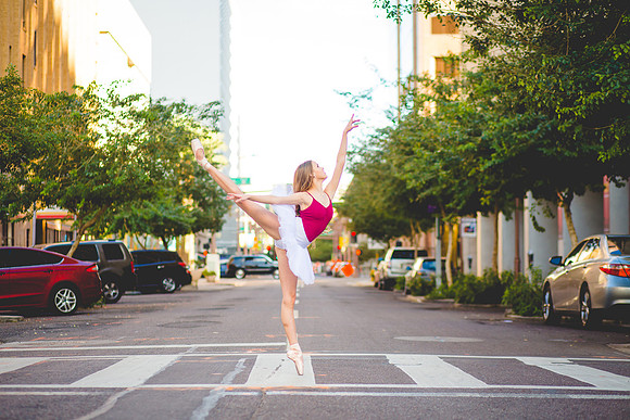 Downtown Phoenix senior photos